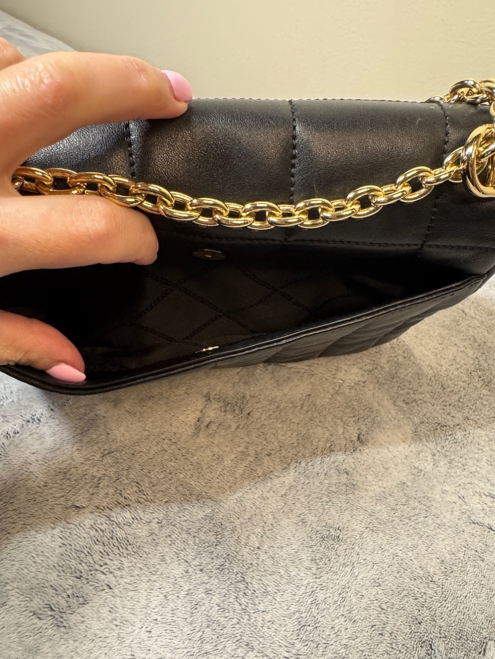 MICHAEL Michael Kors SoHo Large Quilted Leather Shoulder Bag - Black & Gold - Picture 11 of 16
